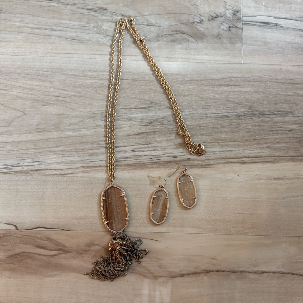 Kendra Scott set